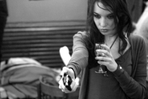 V4.IsaF_Fille tirant.jpg