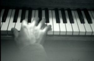 Automnal andantino : oublier, ressentir, pleurer sans s’en rendre compte