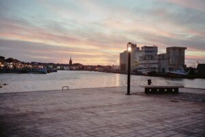 sur Lucrèce…