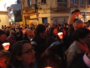 Des flambeaux pour la Vierge Noire