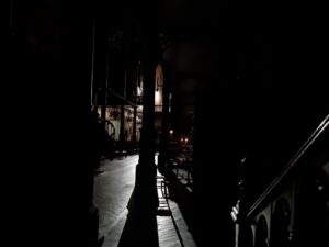 Noire, l’église, si belle