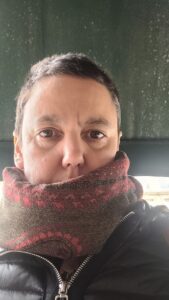 Canoé sombre à une place
