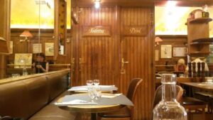 Au fond d’une brasserie de Denfert-Rochereau