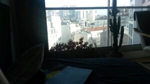 Dimanche en colère et en silence