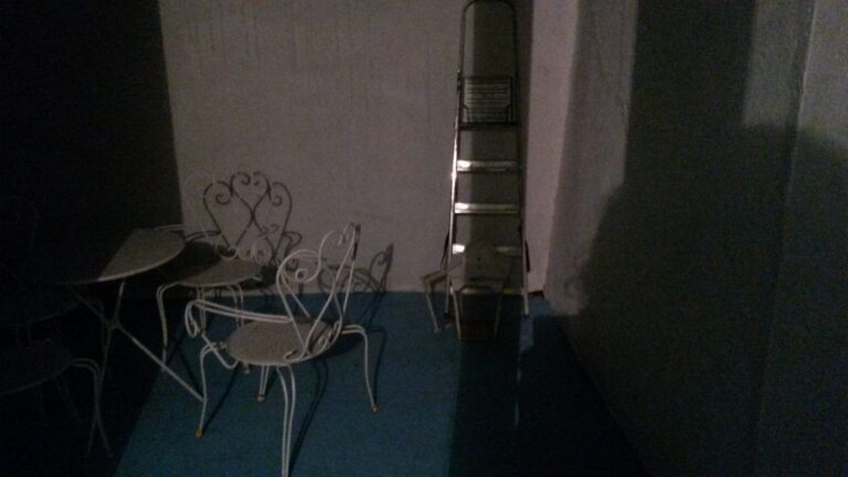 La nuit dans la cour