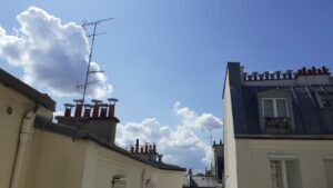 Nuages, Monge