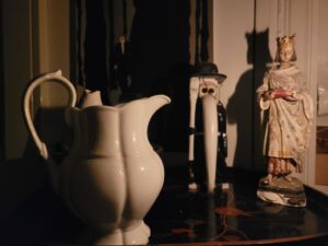 Le roi Louis IX et son médecin de peste, Paris, 2023