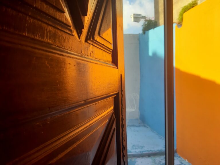 L&rsquo;armoire orangée