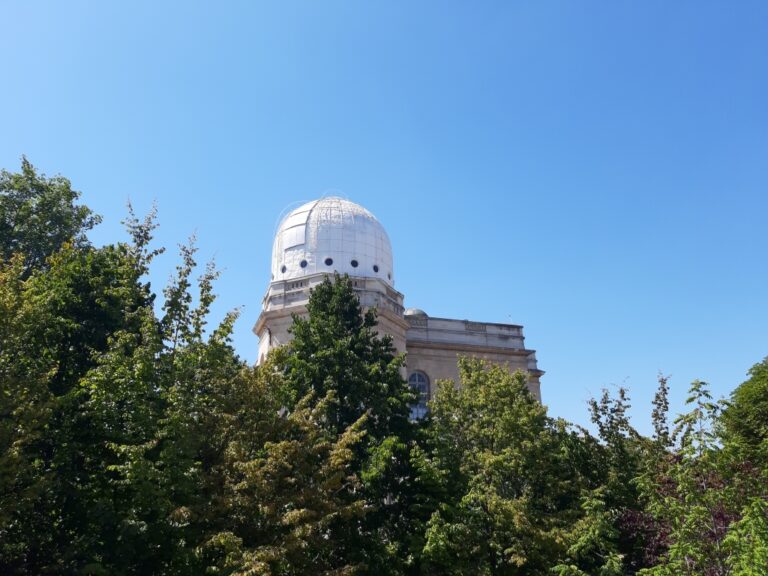 Station contrôle à Observatoire. Nous attendons votre réponse.