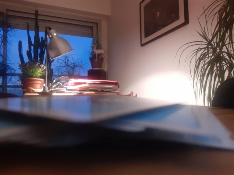 Bureau de bleu