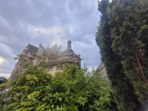 Saint-Eustache dans le ciel
