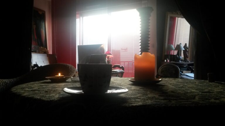 La table au crépuscule