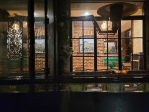 Nuit matinale, ouverture des cafés