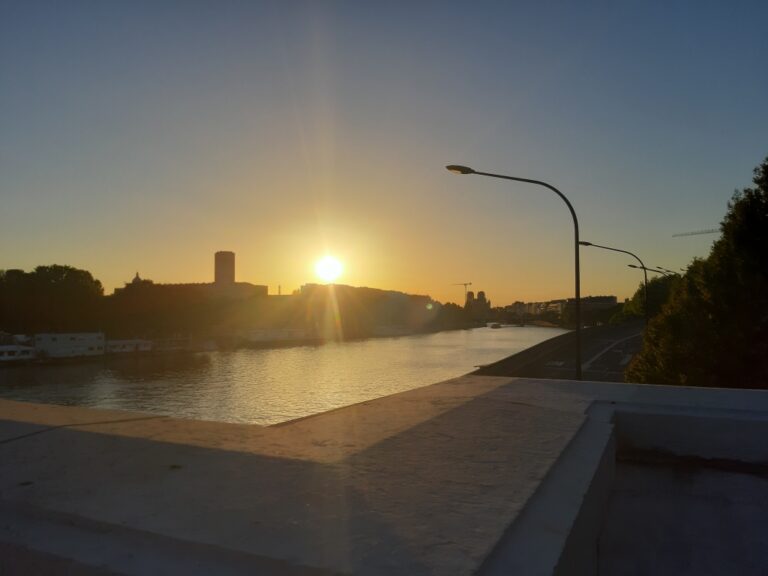 Pont du coucher du soleil