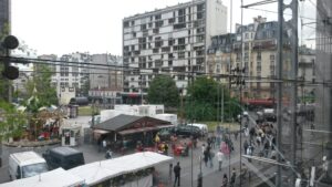 Le parvis de la gare Montparnasse
