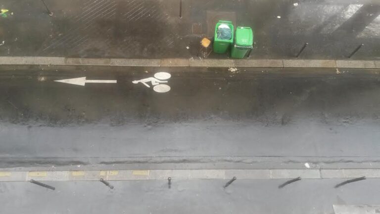 Bitume d&rsquo;une pluie d&rsquo;été