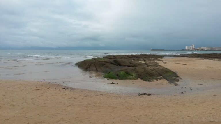 La ligne bleue des Sables s’efface…