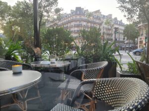 Dîner avec Mathilde, Sèvres Bab