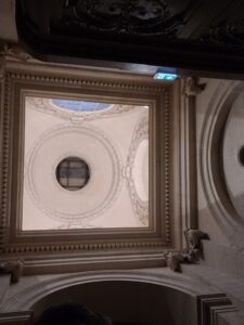 Des plafonds, des ciels