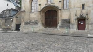 Temps d’attente aux Cordeliers