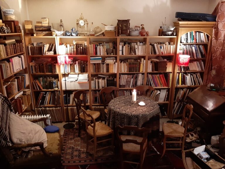 Le salon serein du soir