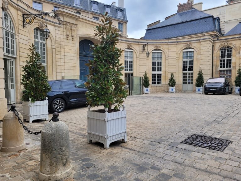 La cour de l’hôtel