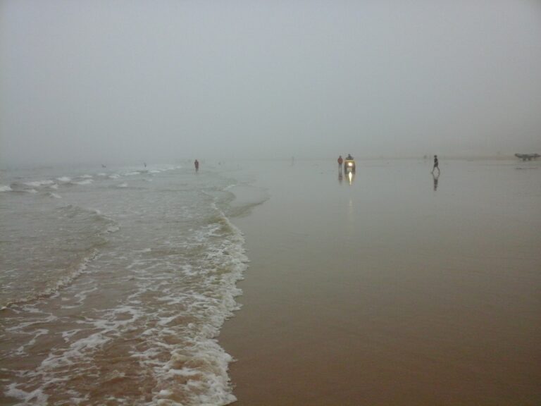 Sables dans la brume