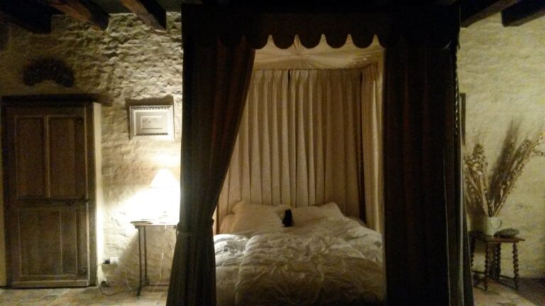 Un lit pour deux nuits