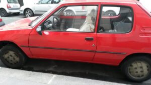 Emmène-moi vers l’Atlantide, voiture rouge !