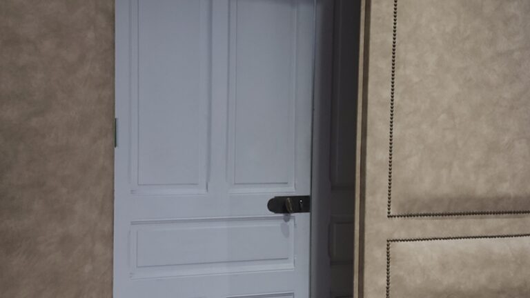 La porte capitonnée