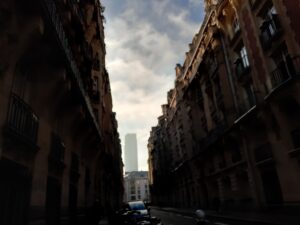La tour, prends garde