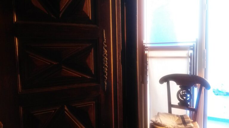 Crépusculaire armoire