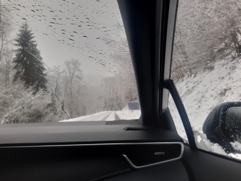 Sans pneus neige