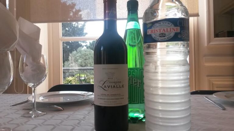 La table attend